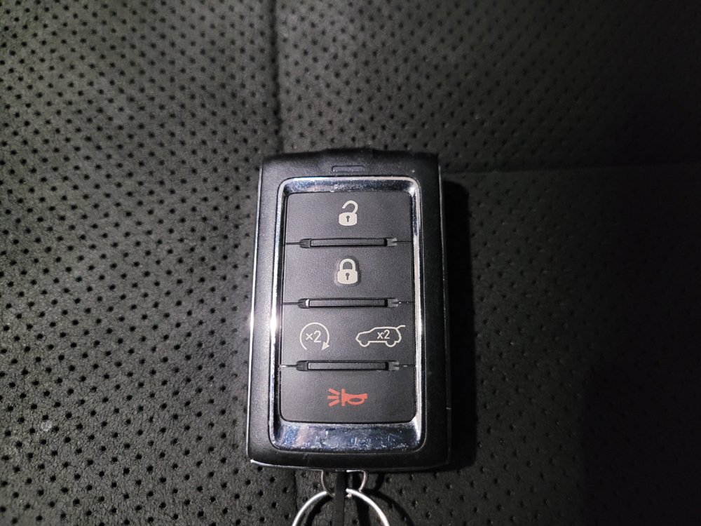 Used 2023 Jeep Grand Cherokee L Laredo AWD/4WD image 32