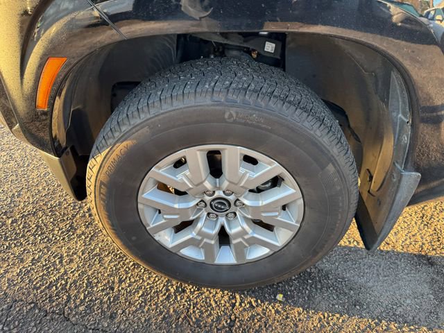 Used 2024 Nissan Frontier SV w/ SV Convenience Package image 11