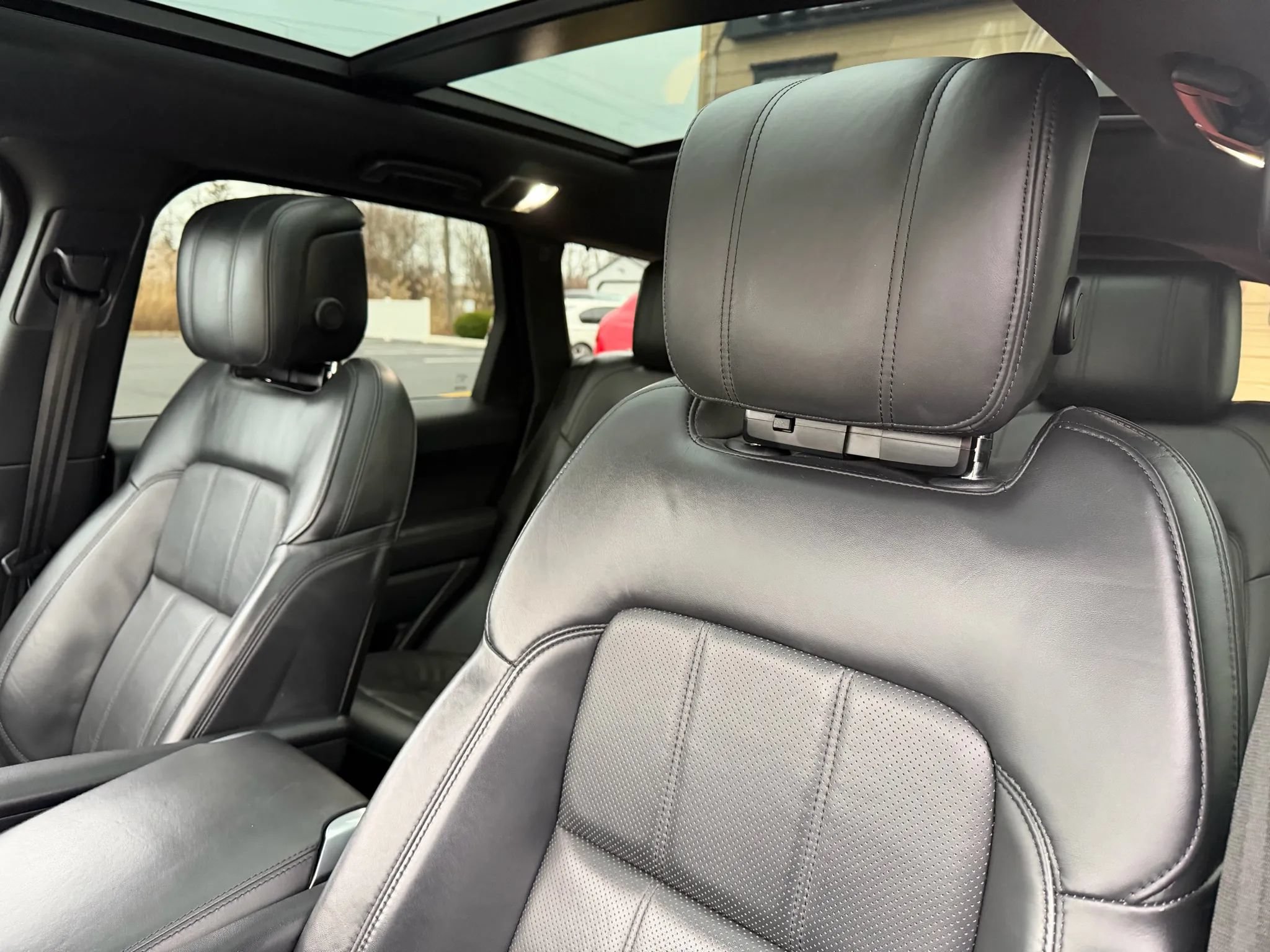 Used 2018 Land Rover Range Rover Sport Supercharged AWD/4WD image 9