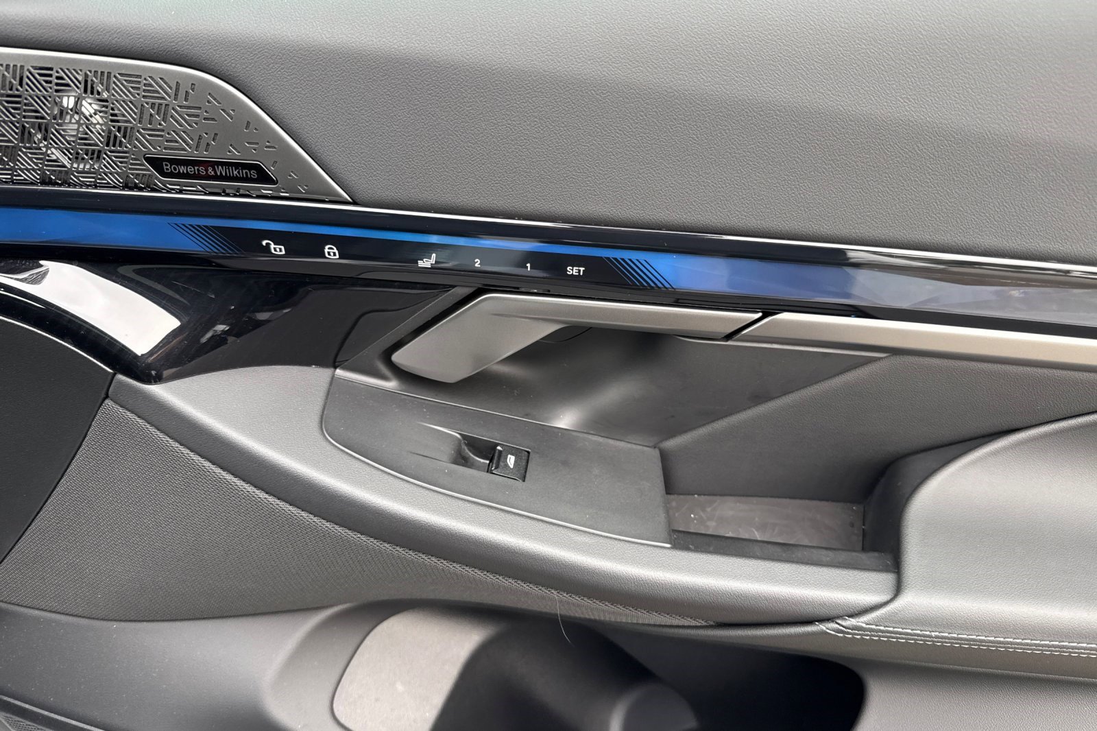 Certified 2024 BMW i5 M60 w/ Premium Package image 21