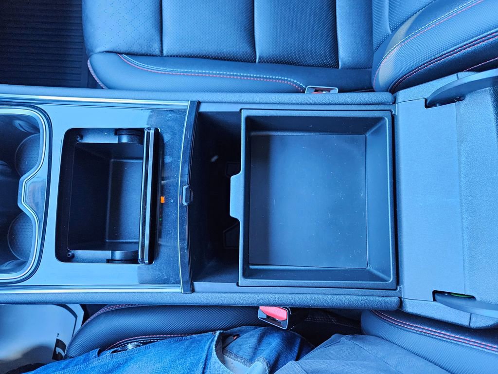 Used 2024 Chevrolet Traverse RS image 19