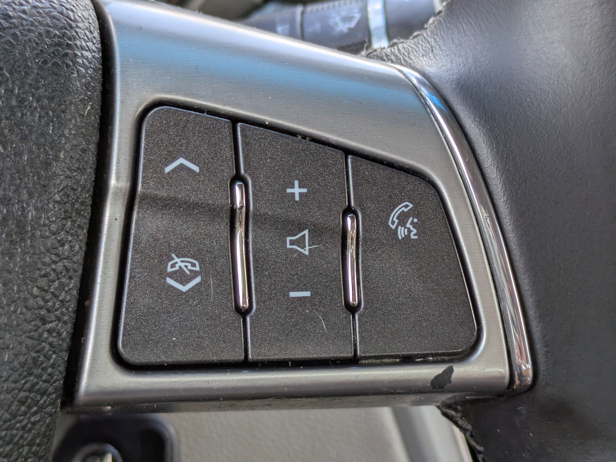 Used 2009 Cadillac CTS 3.6 image 32