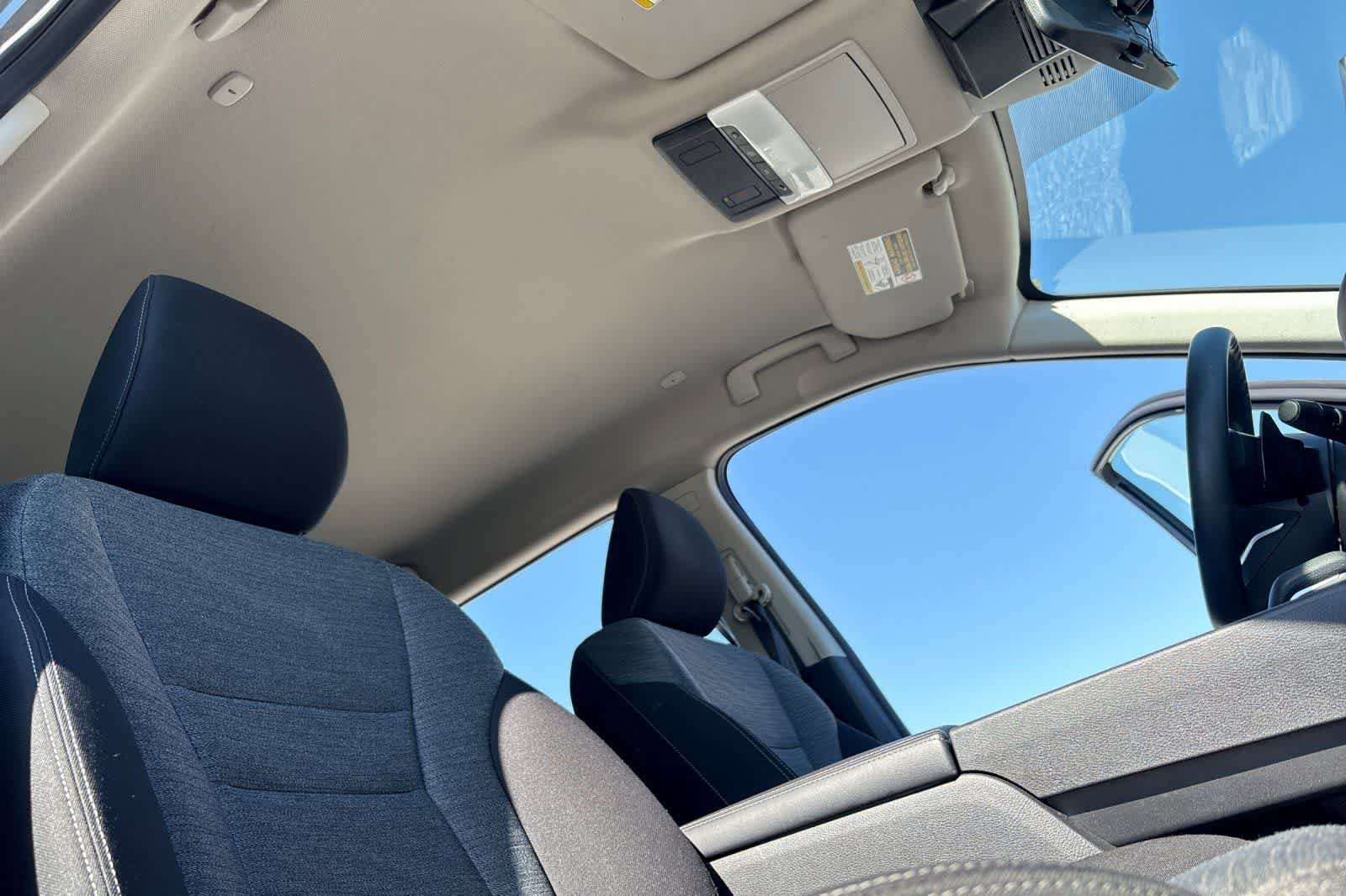 Certified 2023 Nissan Rogue SV FWD image 19