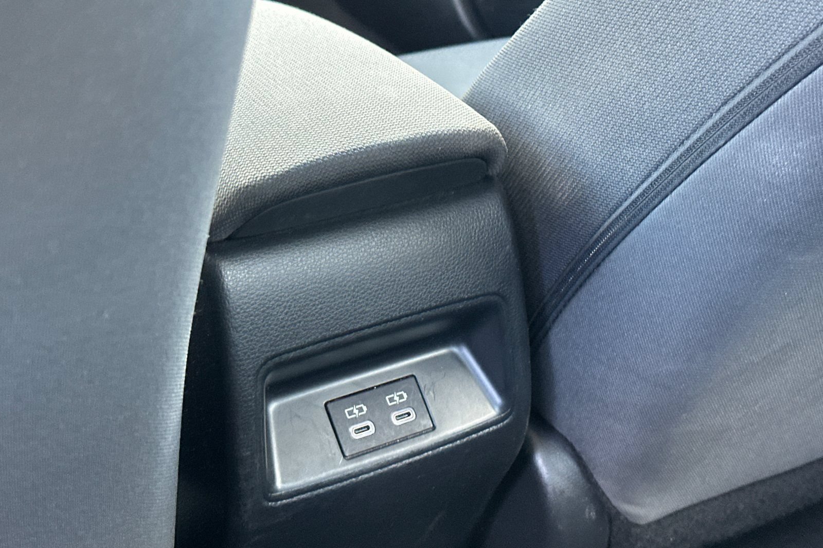 Used 2024 Toyota Corolla LE FWD image 40