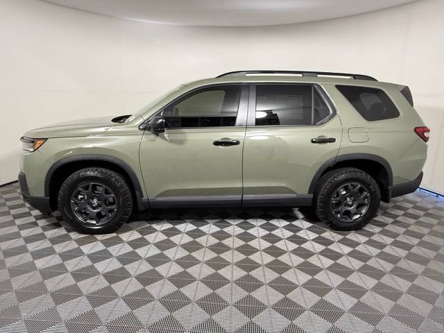 New 2026 Honda Pilot TrailSport image 3