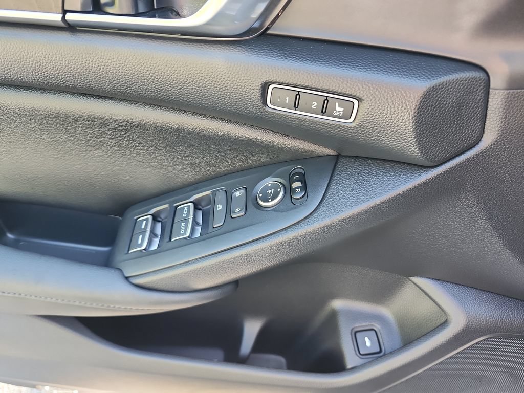 Used 2021 Honda Accord EX-L image 23