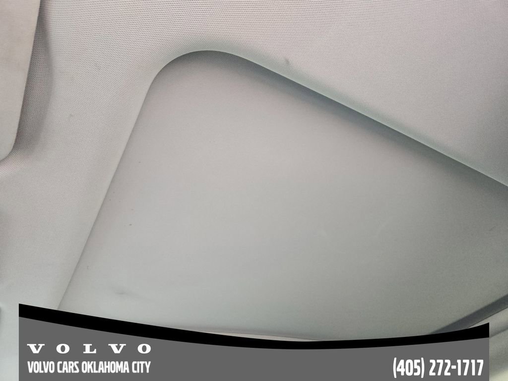 Used 2022 Buick Envision Avenir w/ Technology Package II image 24