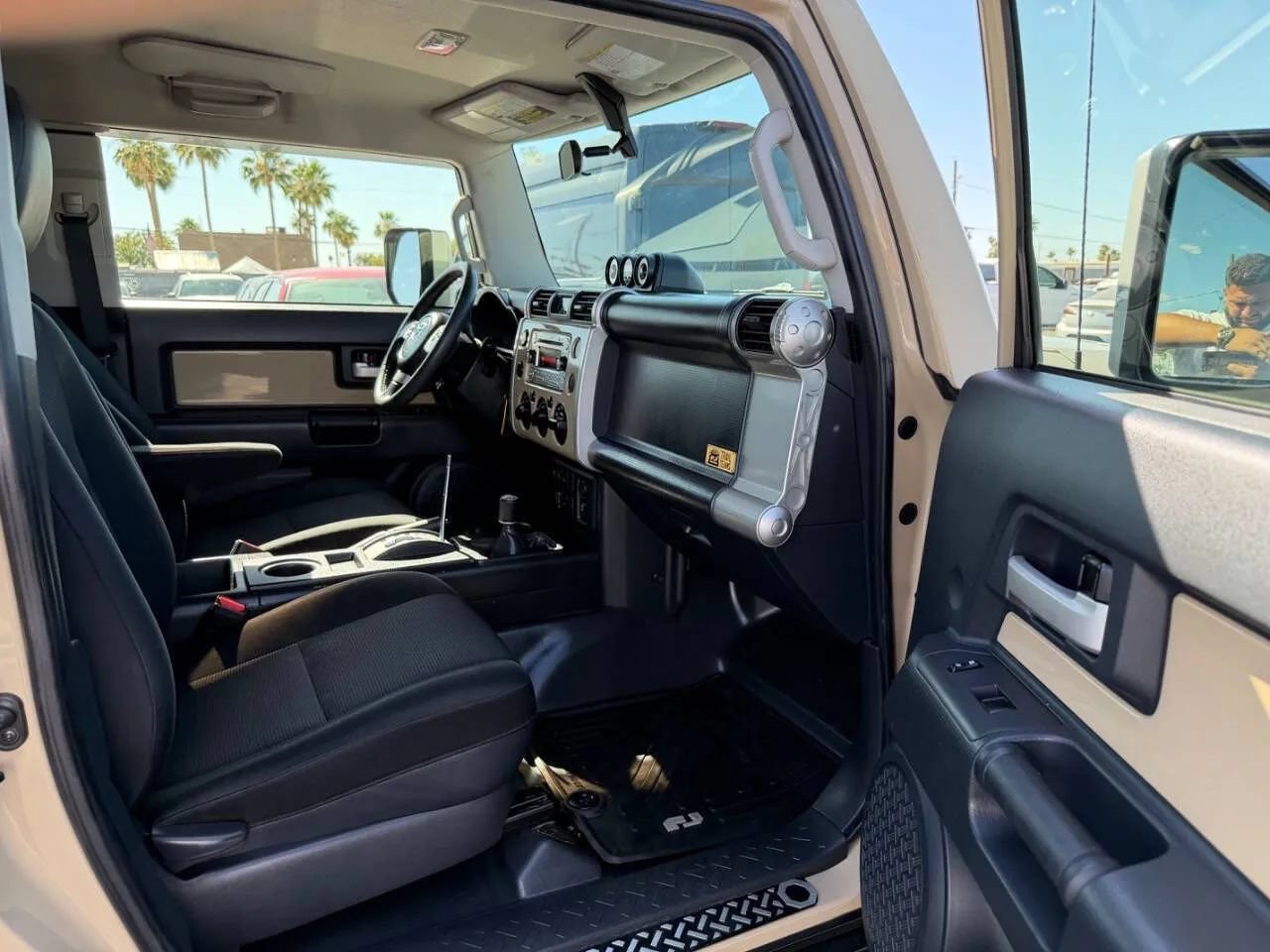 Used 2014 Toyota FJ Cruiser 4WD w/ Upgrade Package image 28