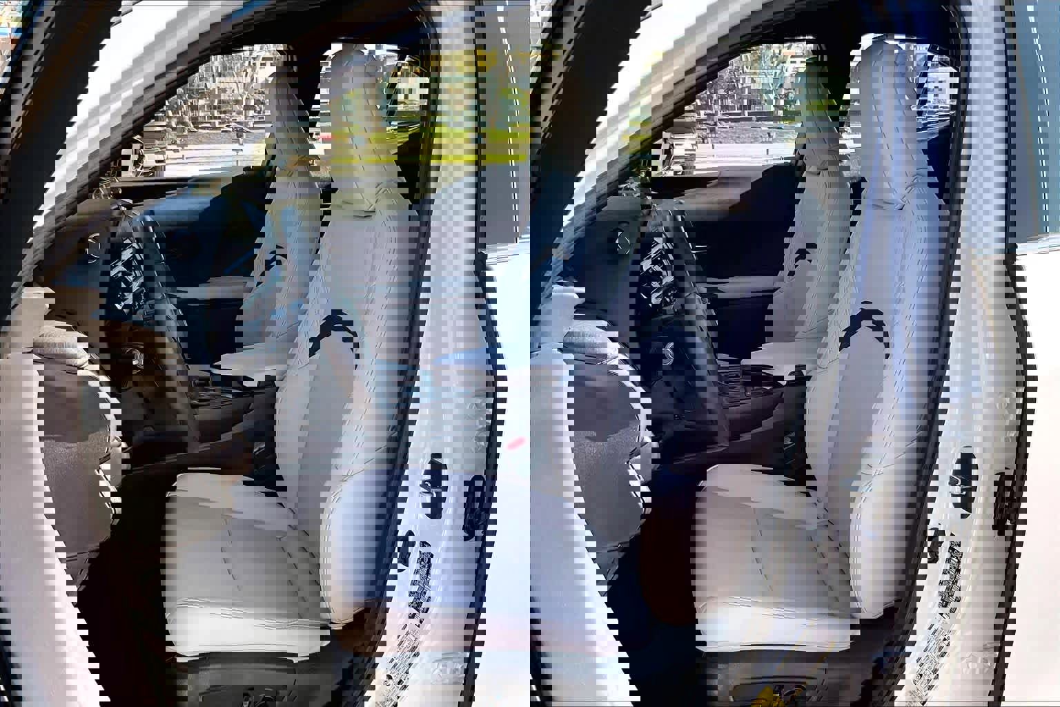 Used 2024 Lexus UX 250h FWD image 7