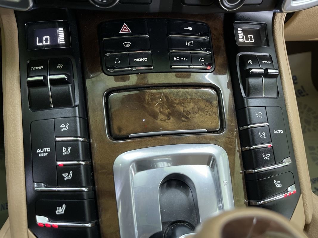 Used 2011 Porsche Cayenne S image 23