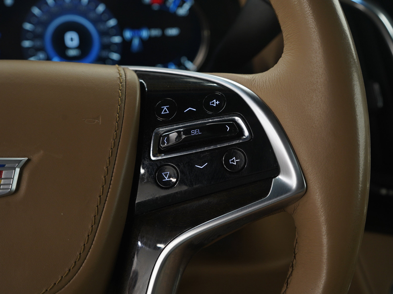 Used 2019 Cadillac Escalade Platinum AWD/4WD image 30