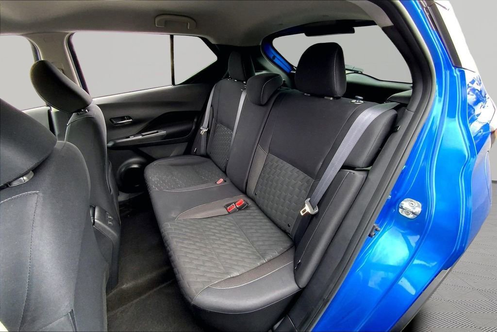 Used 2023 Nissan Kicks SV image 16