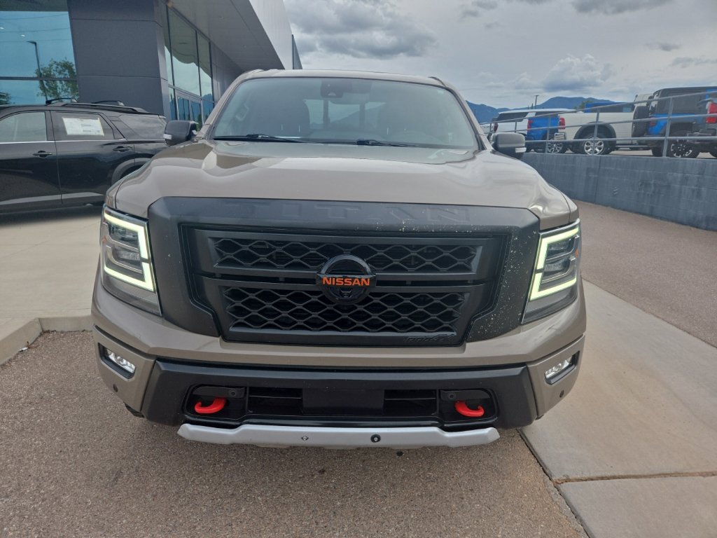 Used 2022 Nissan Titan PRO-4X w/ Pro-4x Convenience Package AWD/4WD image 2