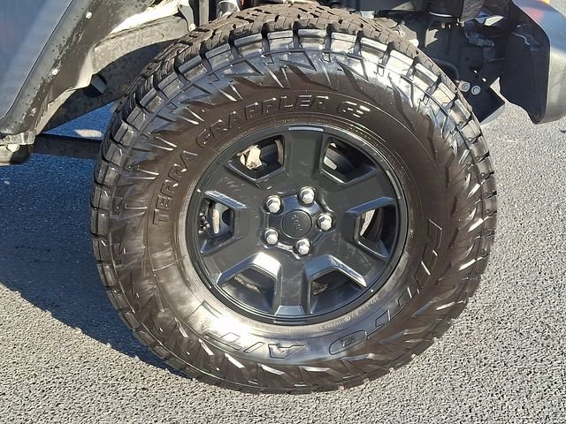 Used 2022 Jeep Gladiator Mojave w/ LED Lighting Group AWD/4WD image 11