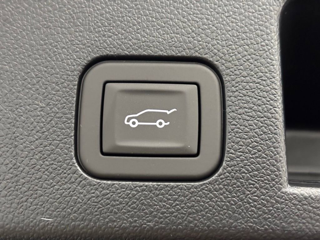 New 2026 GMC Terrain Elevation w/ Elevation Premium Package image 10