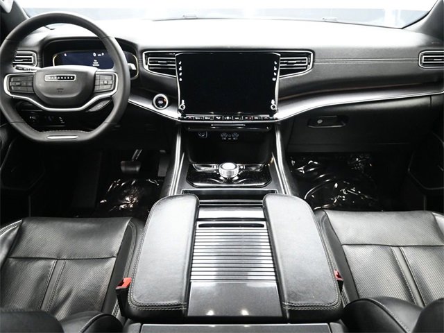 Used 2024 Jeep Wagoneer Base w/ Premium Group I image 9
