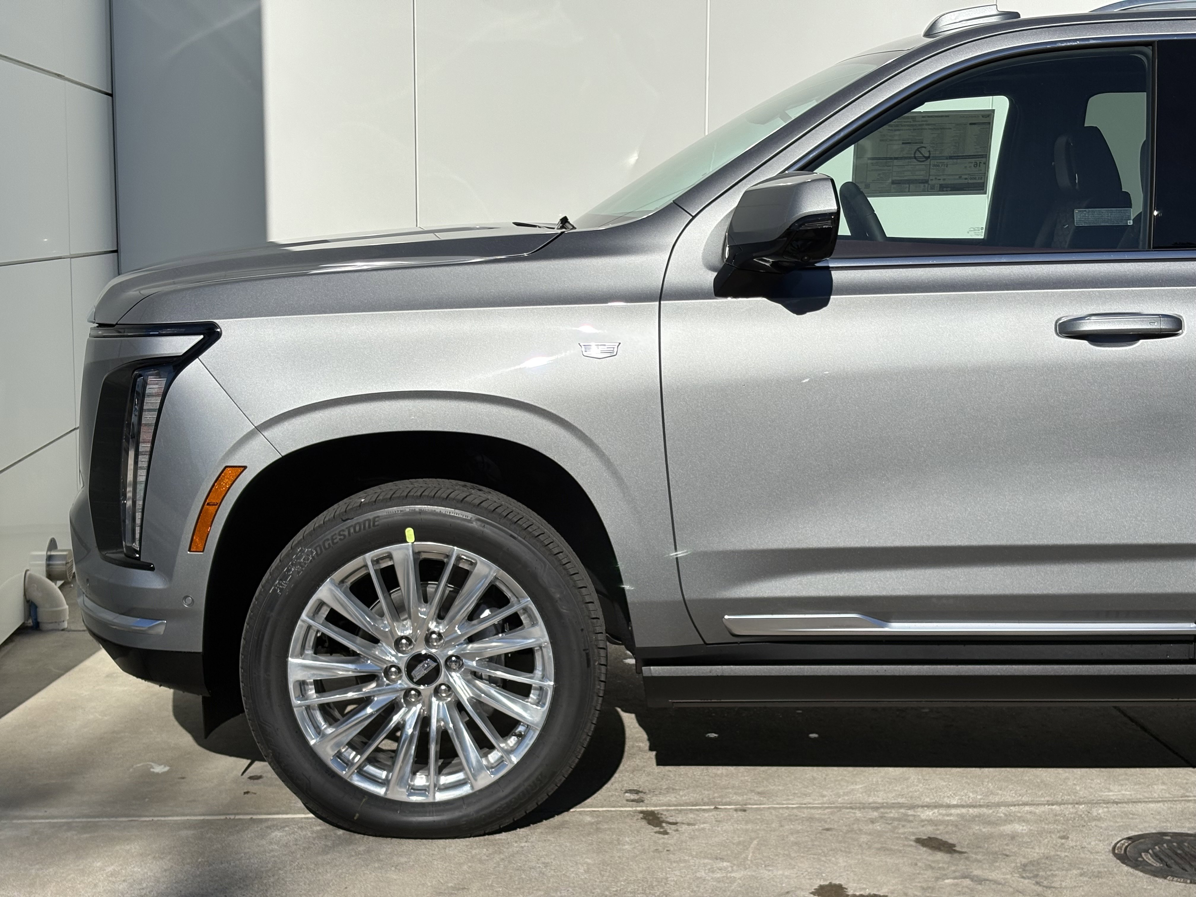 New 2026 Cadillac Escalade Luxury image 5