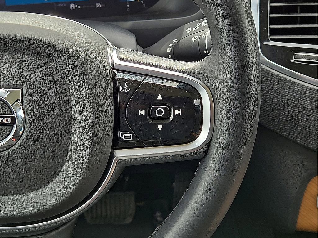 Certified 2023 Volvo XC90 B6 Plus w/ Protection Package Premier image 22