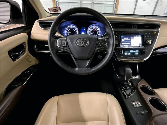 Used 2017 Toyota Avalon XLE Premium w/ All Weather Liner Package FWD image 5