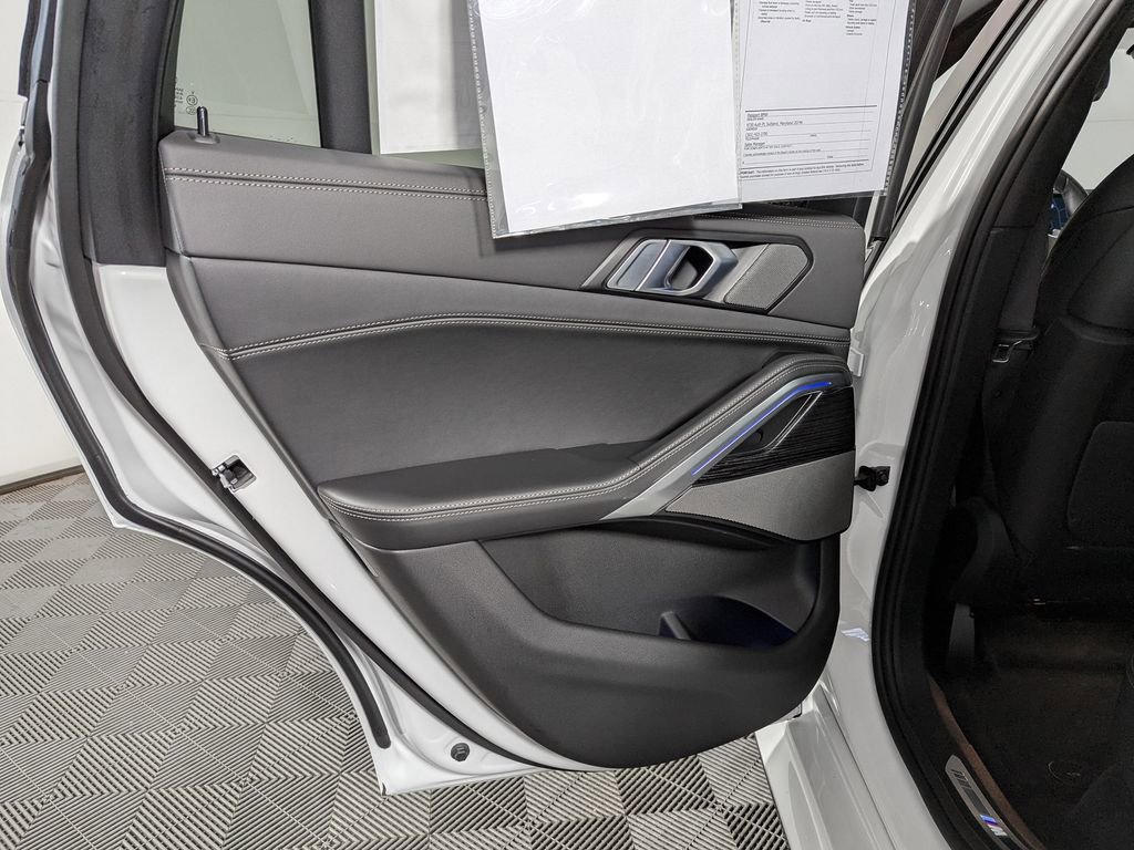 Used 2026 BMW X6 xDrive40i image 43