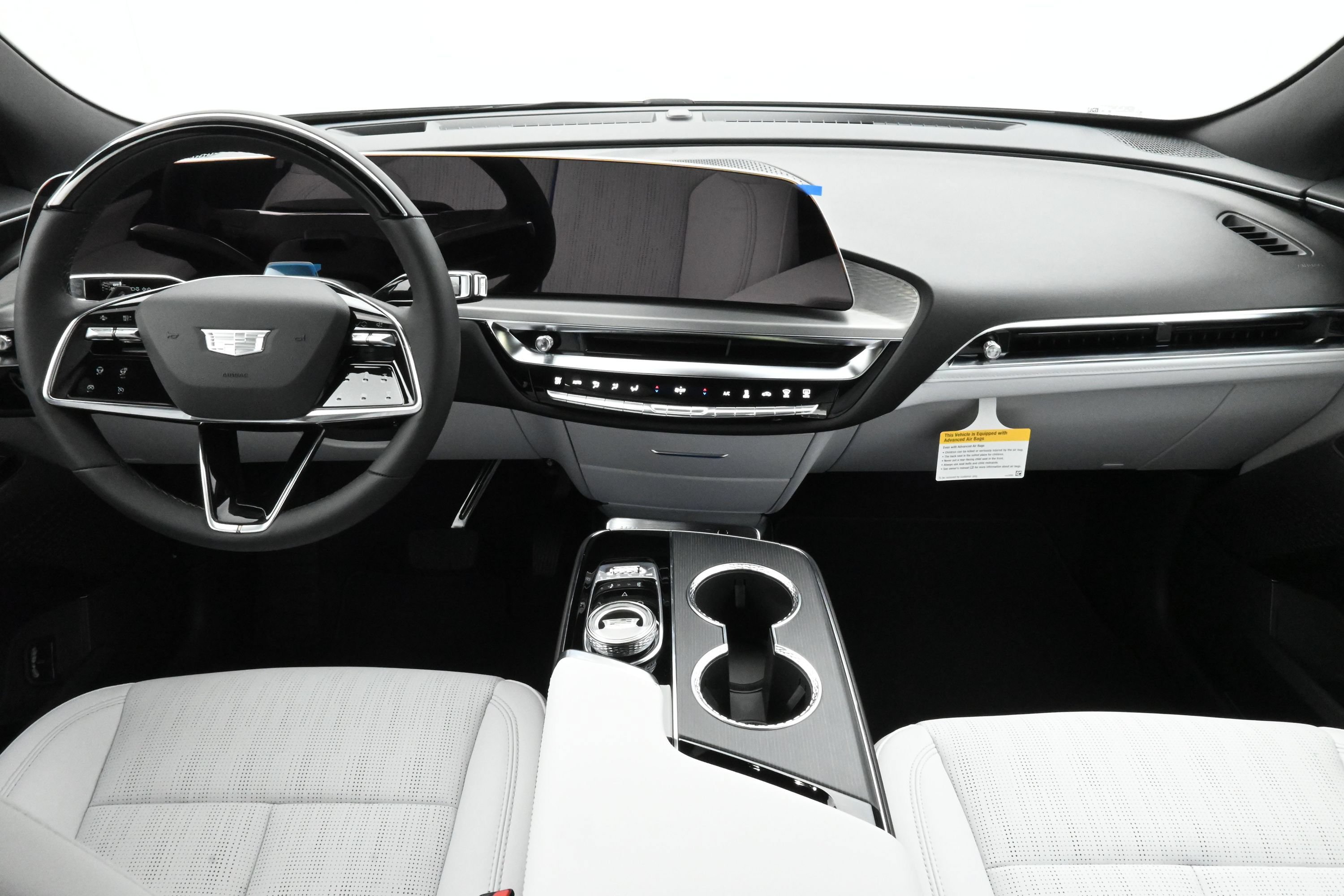 New 2026 Cadillac Lyriq Luxury w/ LPO, Floor Liner Package AWD/4WD image 10