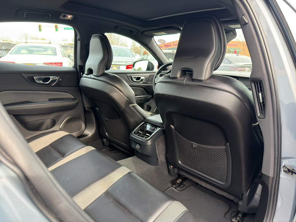 Used 2022 Volvo S60 B5 R-Design w/ Climate Package image 18
