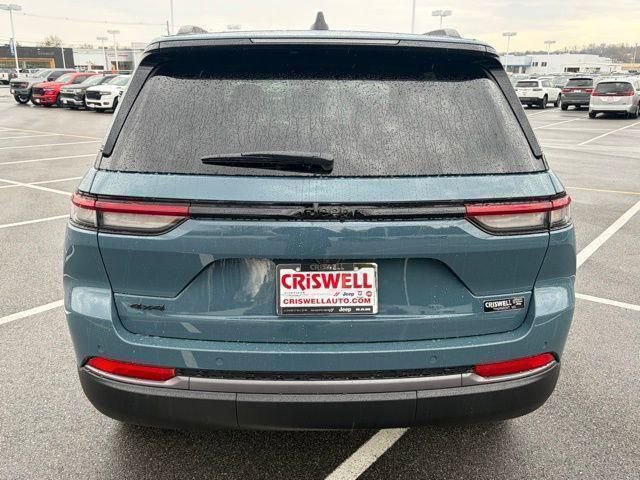 New 2026 Jeep Grand Cherokee Limited w/ Limited Altitude Package AWD/4WD image 6
