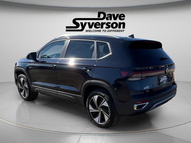 New 2026 Volkswagen Taos SE image 7