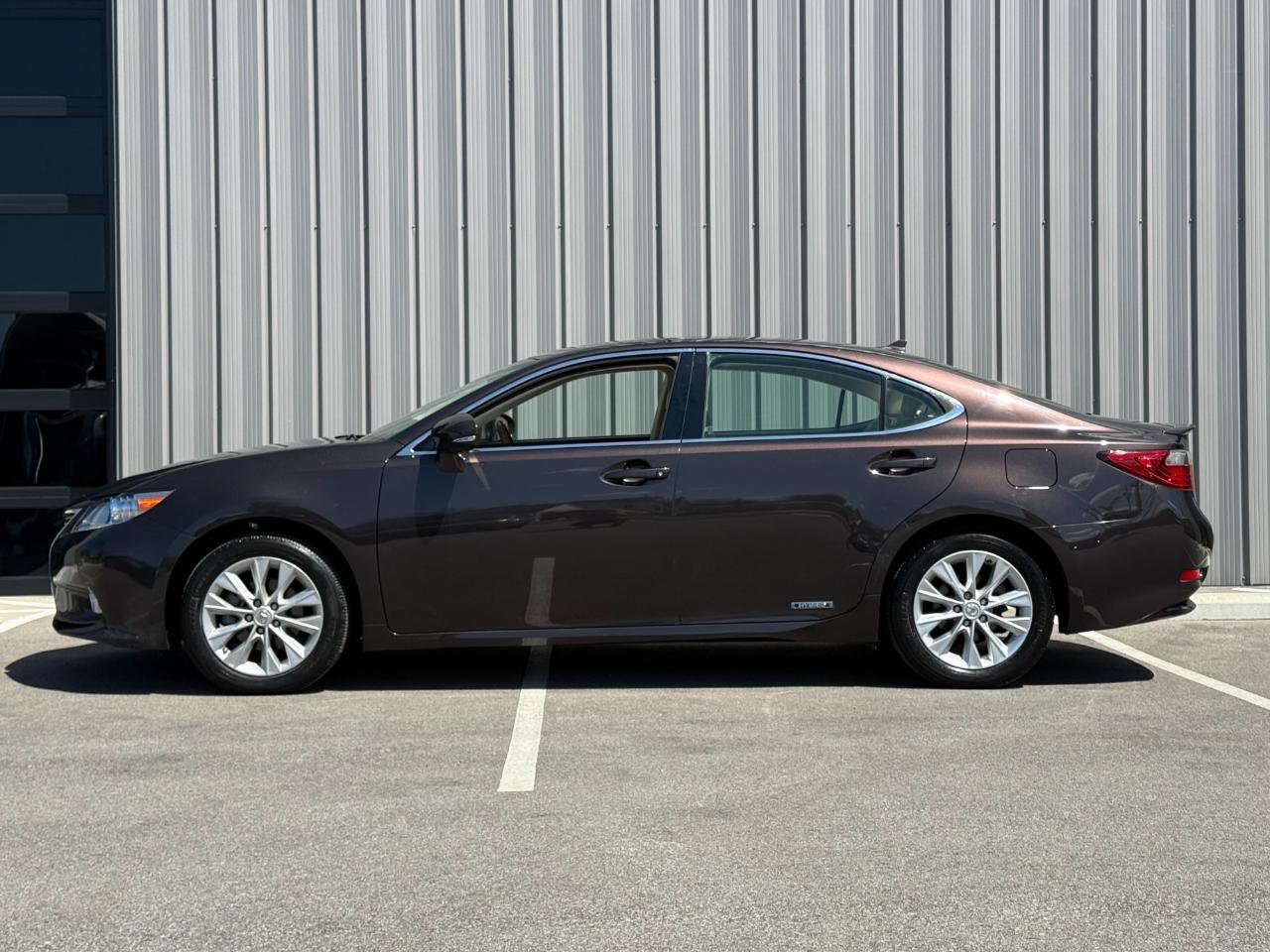 Used 2013 Lexus ES 300h w/ Luxury Pkg image 8