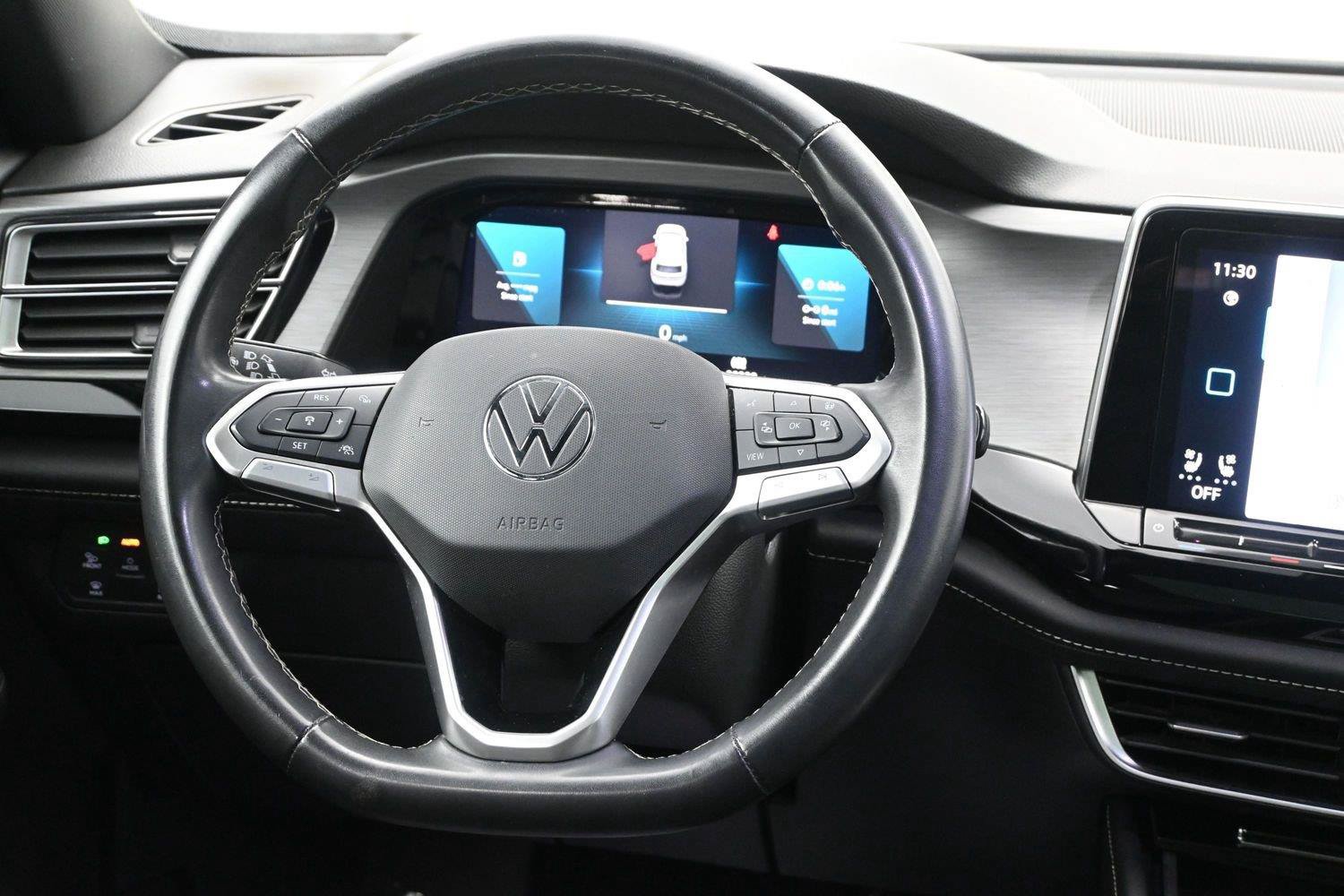 Certified 2024 Volkswagen Atlas Cross Sport SE w/ Panoramic Sunroof Package AWD/4WD image 16