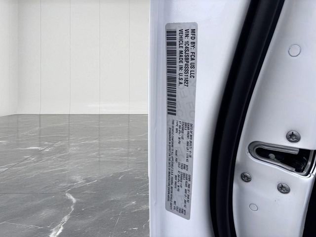 Used 2025 Jeep Wagoneer L Series II image 32