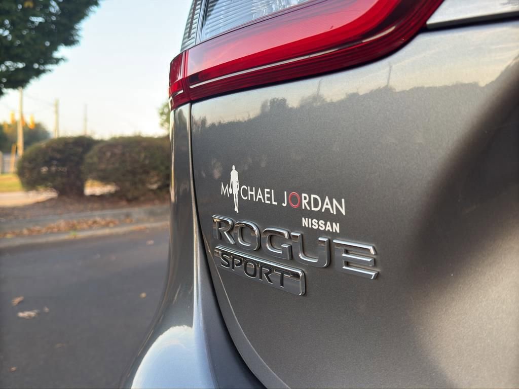 Certified 2022 Nissan Rogue Sport SV w/ Technology Package image 14