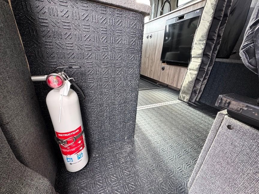 Used 2021 Ford Transit 350 Medium Roof AWD image 25