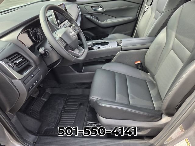 Used 2025 Nissan Rogue SV w/ SV Premium Package FWD image 11