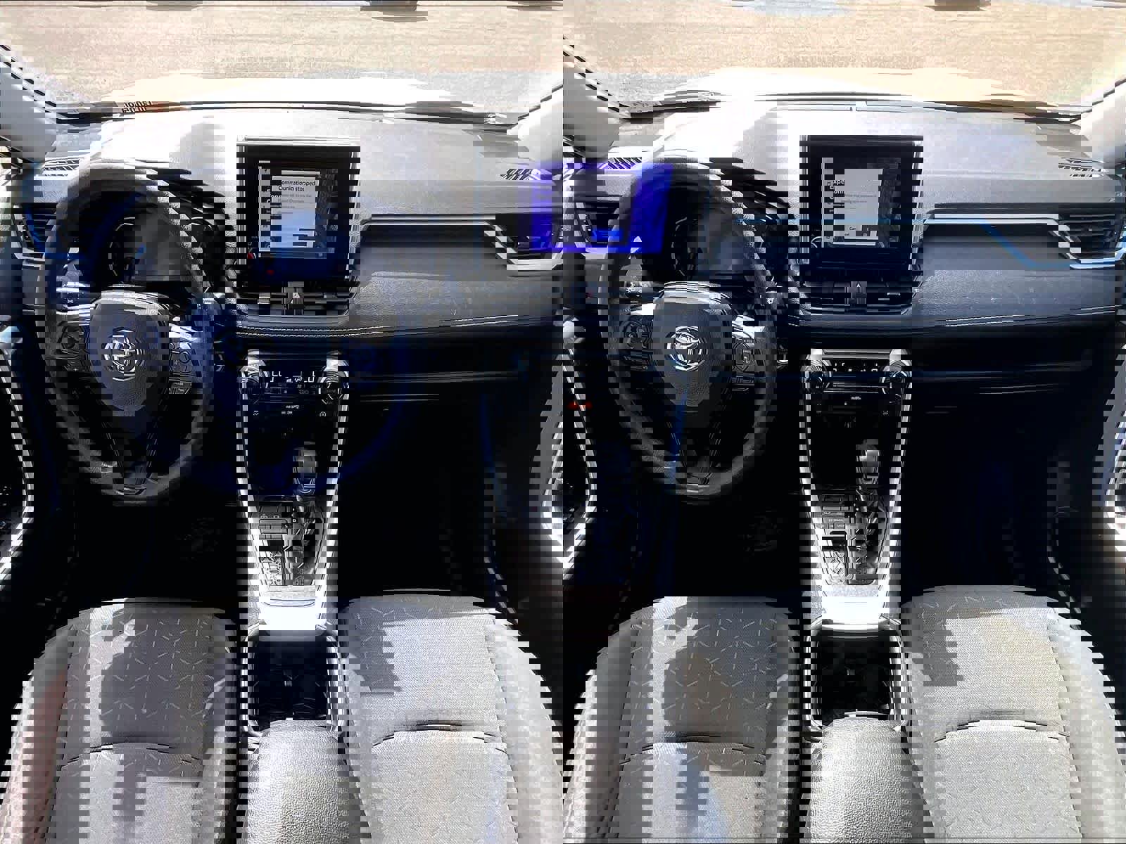 Used 2024 Toyota RAV4 XLE FWD image 21