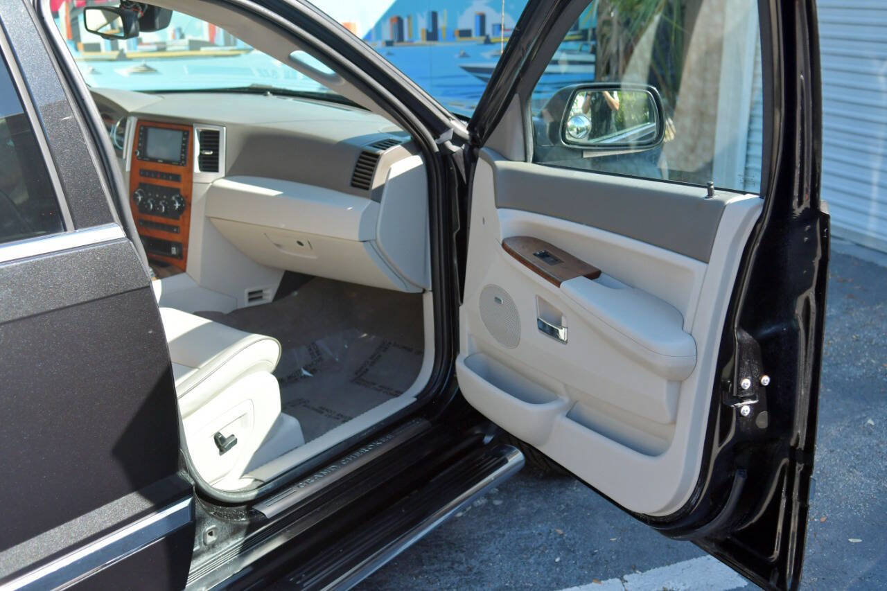 Used 2008 Jeep Grand Cherokee Overland w/ Mopar Chrome Edition Group AWD/4WD image 36