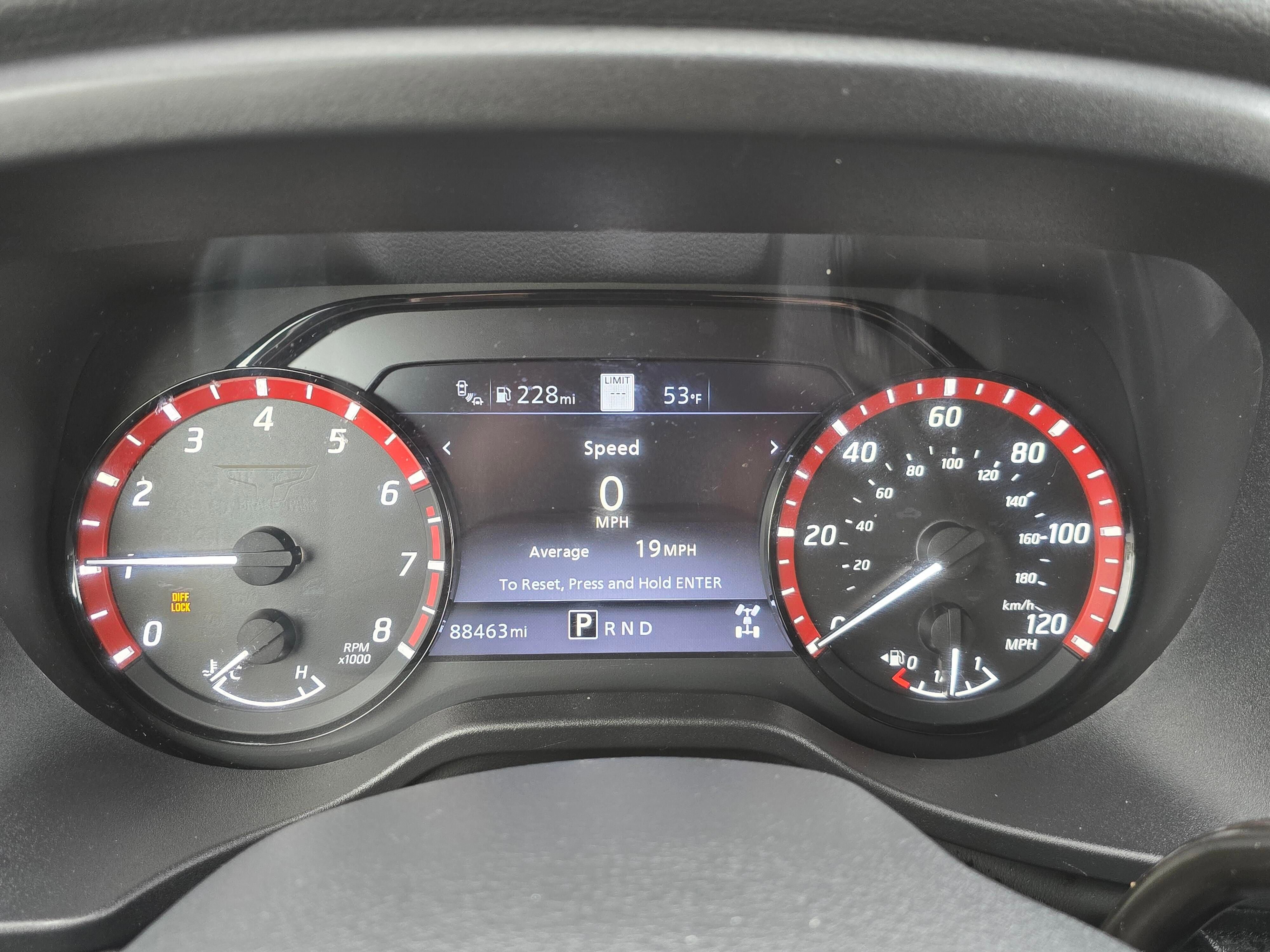 Used 2021 Nissan Titan PRO-4X w/ Pro-4x Convenience Package image 14