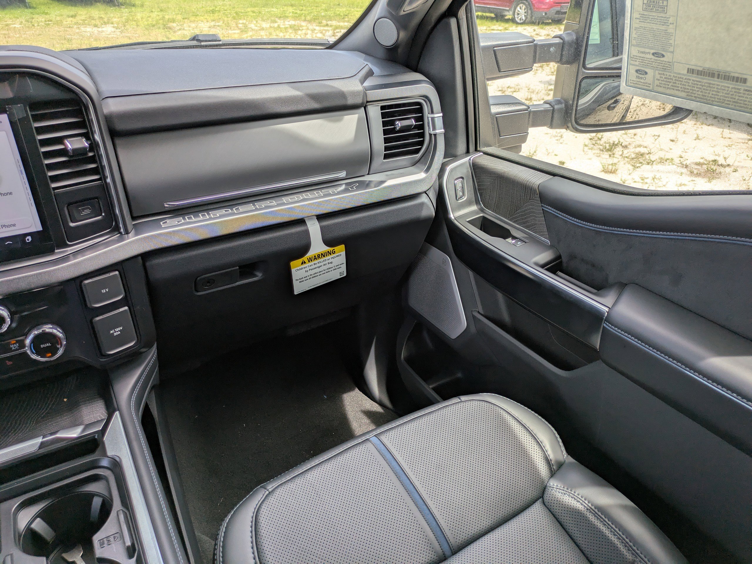 New 2025 Ford F350 Platinum w/ FX4 Off-Road Package image 16