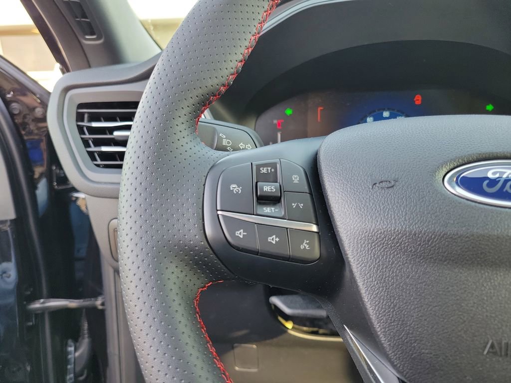 Certified 2025 Ford Escape ST-Line w/ Tech Pack #1 image 23