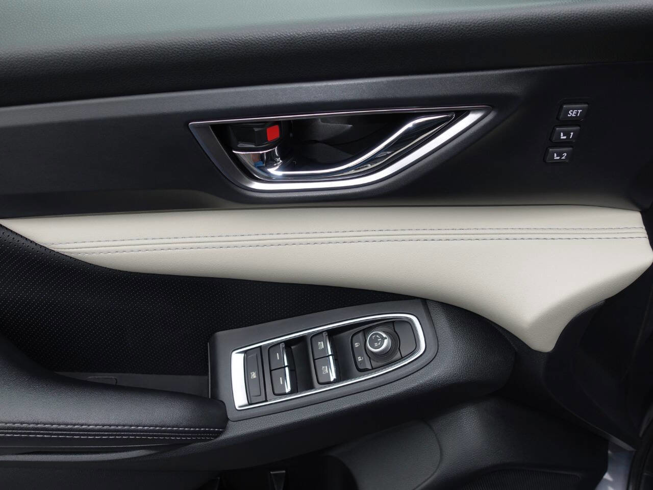 Used 2019 Subaru Ascent Limited w/ Popular Package #2 image 27