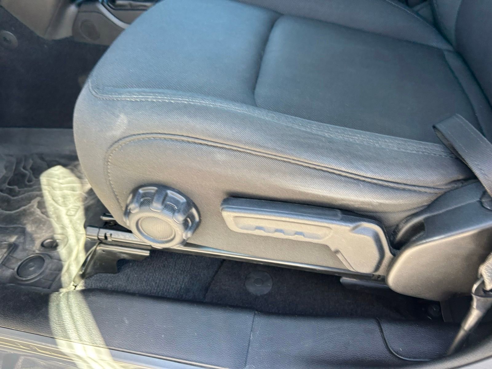 Used 2021 Jeep Gladiator Sport AWD/4WD image 14