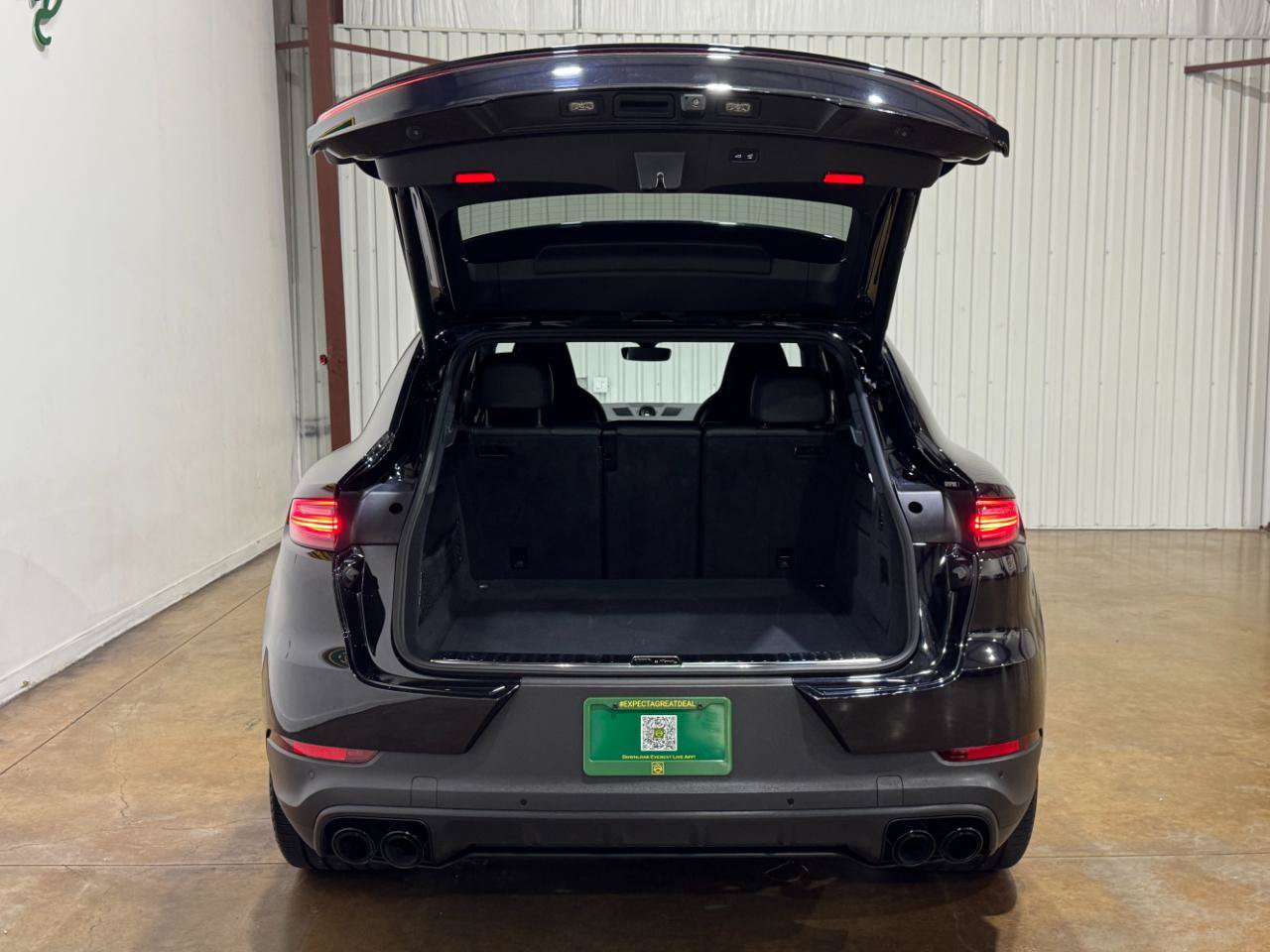 Used 2022 Porsche Cayenne Coupe AWD/4WD image 44