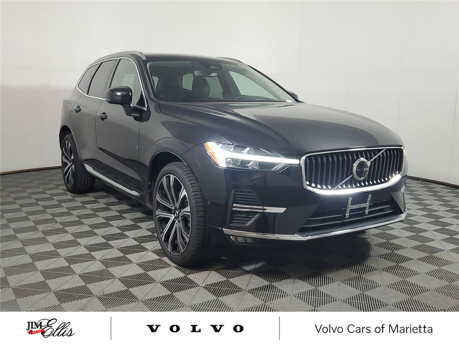 Certified 2023 Volvo XC60 B5 Ultimate w/ Climate Package FWD image 1