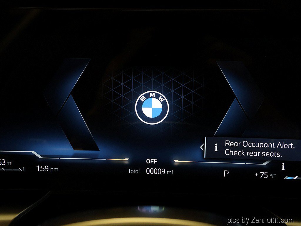 Used 2026 BMW 740i xDrive w/ Premium Package AWD/4WD image 18
