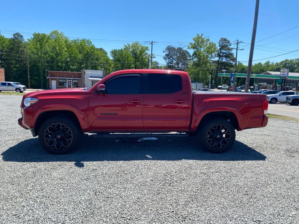Used 2022 Toyota Tacoma SR5 w/ Technology Package RWD image 5