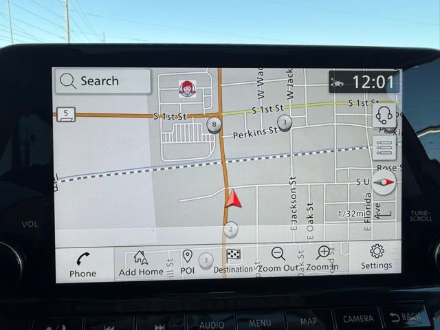 Used 2024 Nissan Pathfinder Platinum w/ Cargo Package image 10