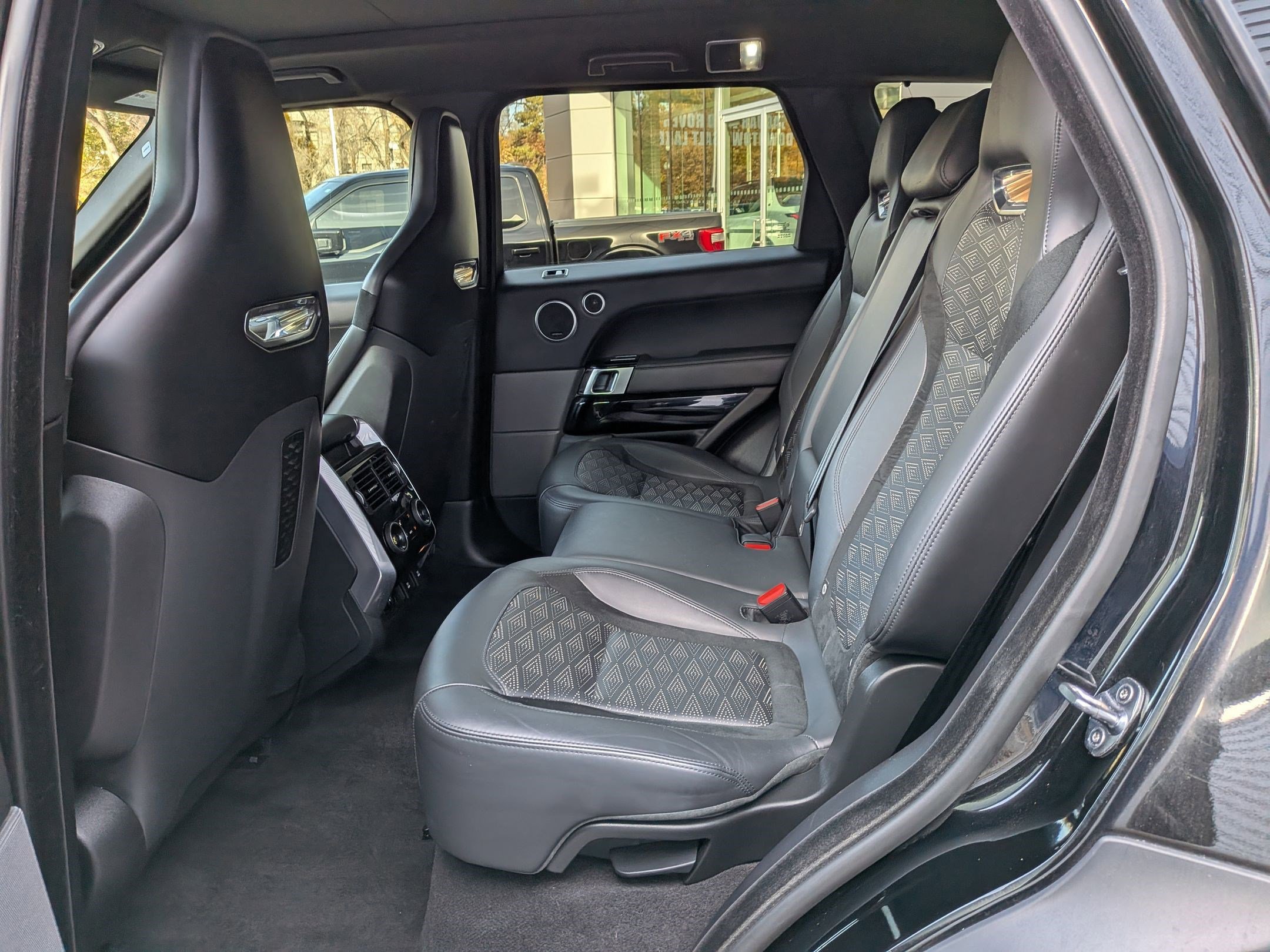 Used 2021 Land Rover Range Rover Sport SVR image 28