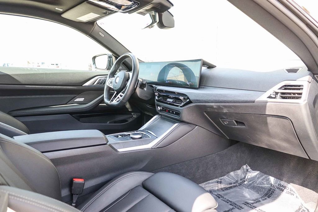 Used 2026 BMW 430i Coupe w/ M Sport Package image 12