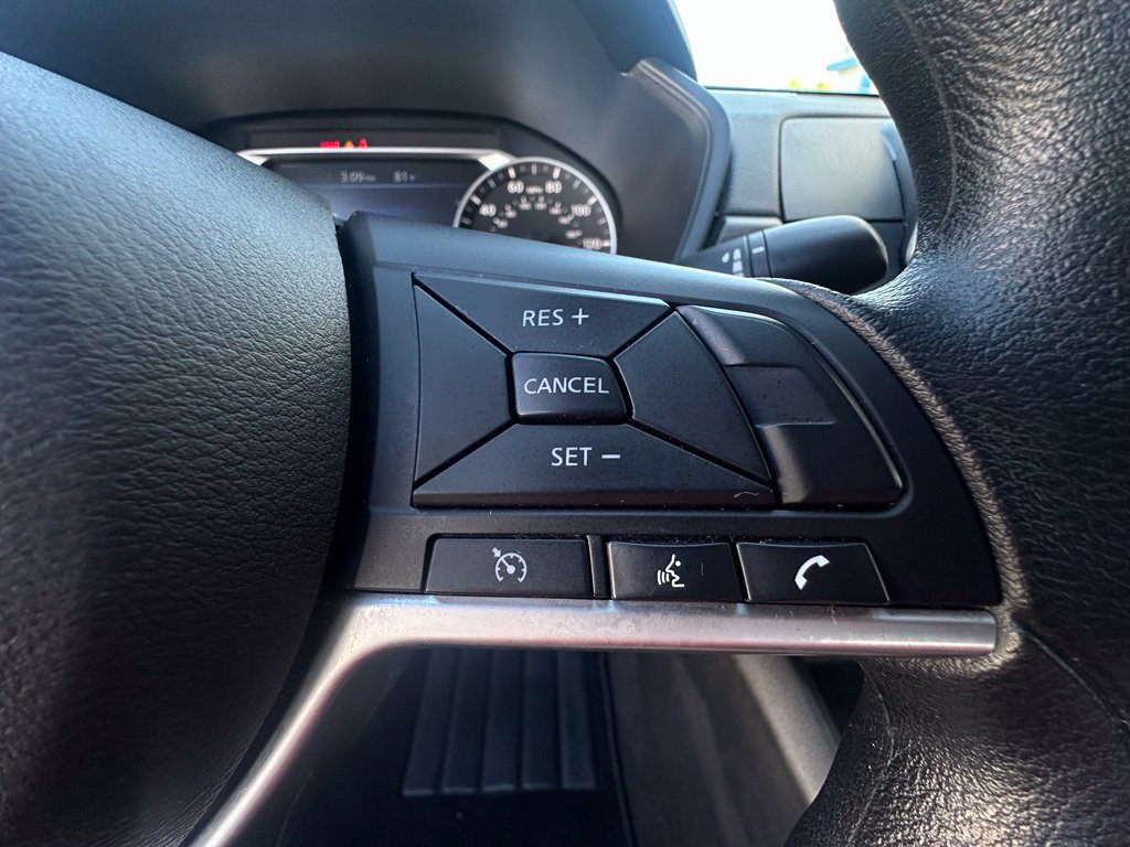 Used 2025 Nissan Altima 2.5 SV FWD image 16