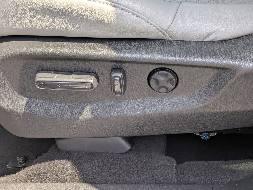 Used 2017 Honda CR-V EX-L image 16